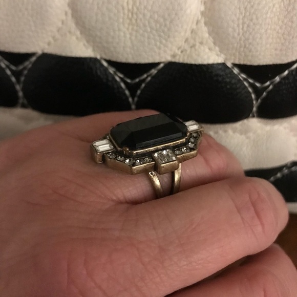 Statement Ring - Picture 3 of 3